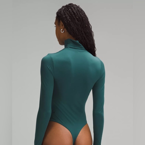 New Lululemon Turtleneck Bodysuit Large $88 - Picture 2 of 9